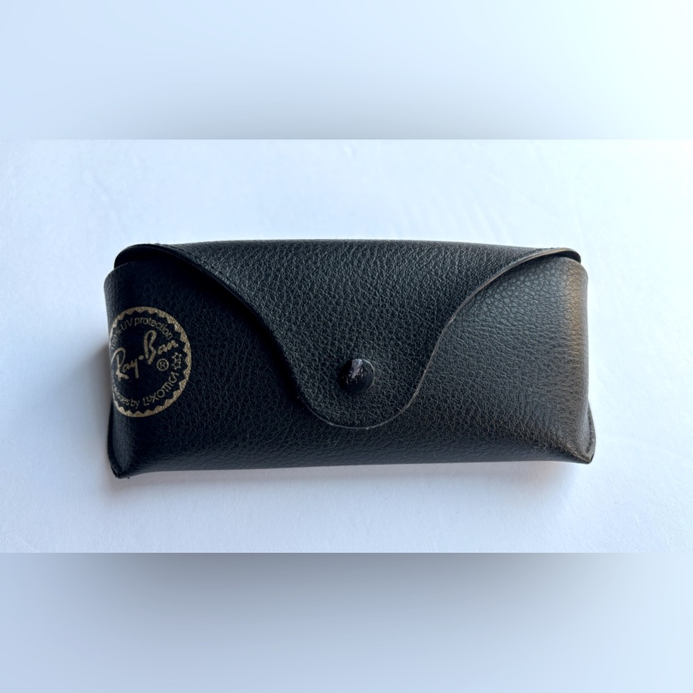 One Ray-Ban Sunglasses‎ Eyeglasses Soft Leather Black Case w/Cleaning Cloth